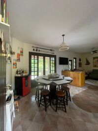 Wonderful 3-bedroom house on Cantinho de Zimbros Beach
