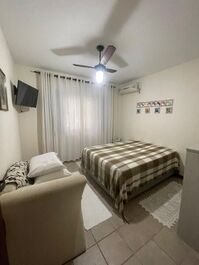 Wonderful 3-bedroom house on Cantinho de Zimbros Beach