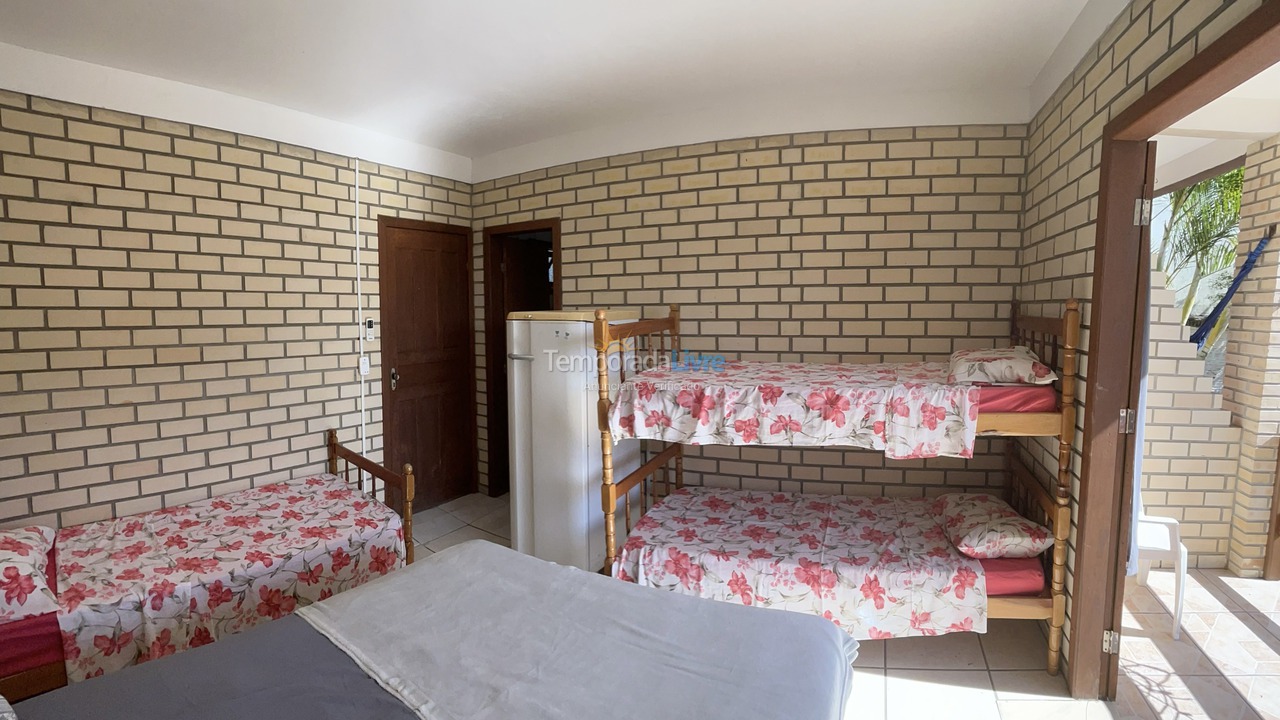 House for vacation rental in Garopaba (Praia da Ferrugem)