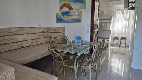 Apto 03-B de 1 dorm a duas quadras da Praia Grande - Ubatuba