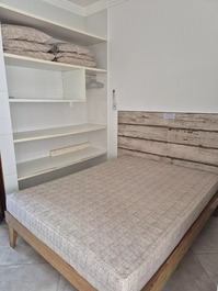 Apto 03-B de 1 dorm a duas quadras da Praia Grande - Ubatuba