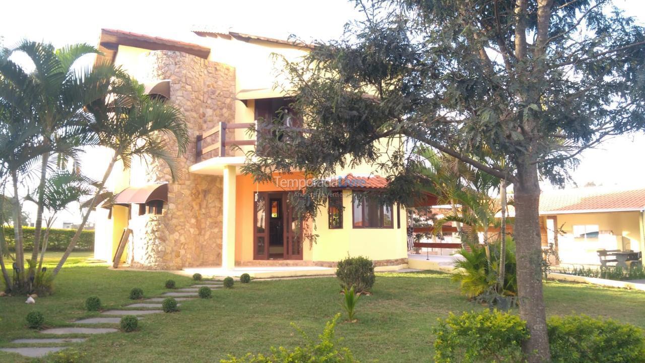 Casa para aluguel de temporada em Quadra (Ninho Verde 1)