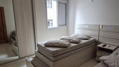 3 habitaciones para 8 personas a una cuadra de Praia Grande - Ubatuba