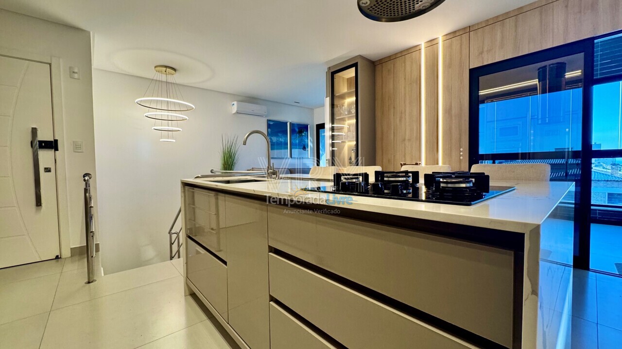 Apartamento para aluguel de temporada em Bombinhas (Canto Grande)