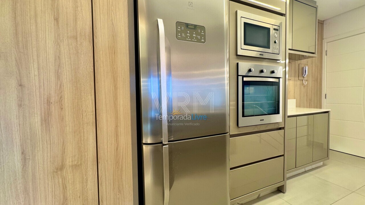 Apartamento para aluguel de temporada em Bombinhas (Canto Grande)