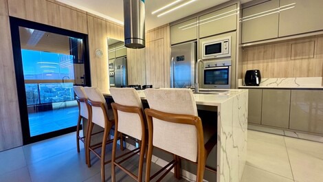 Cobertura Duplex de Alto Padrão! Com Piscina no Condomínio