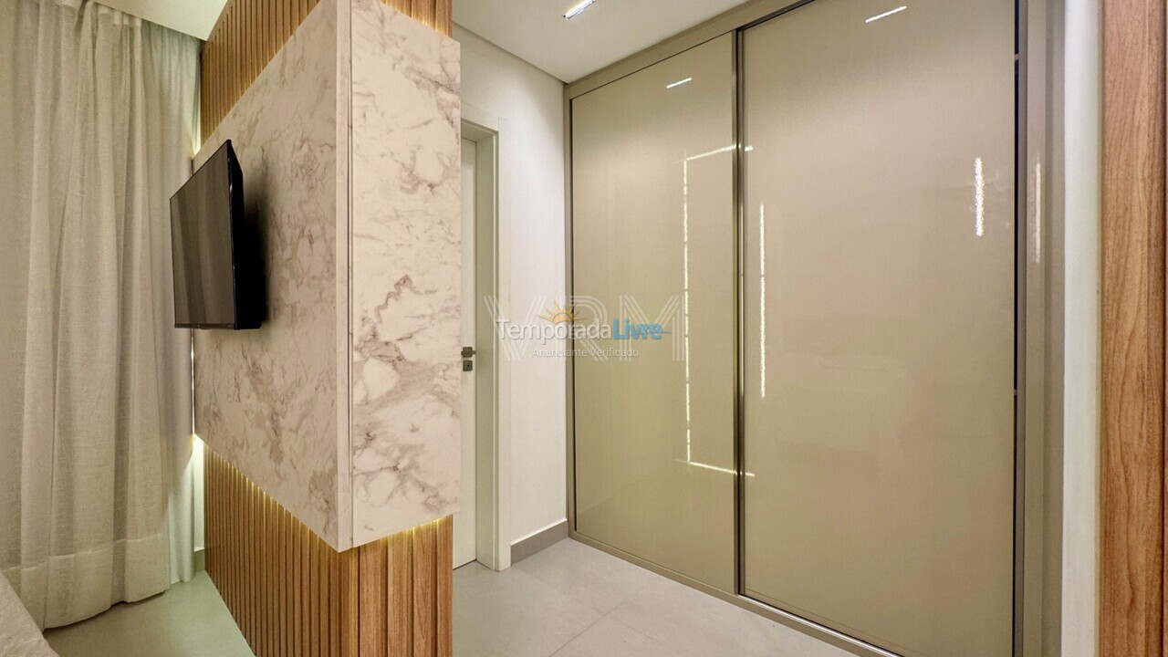 Apartamento para aluguel de temporada em Bombinhas (Canto Grande)