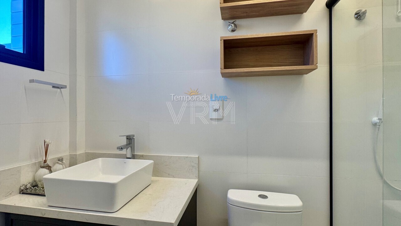 Apartamento para aluguel de temporada em Bombinhas (Canto Grande)