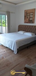 Casa com piscina 3 suítes