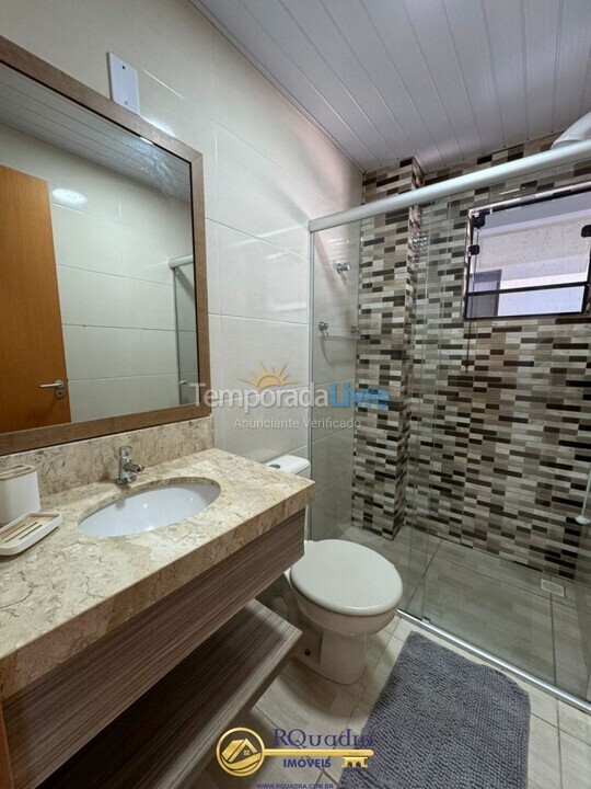 Apartamento para aluguel de temporada em Bombinhas (Praia de Bombas)