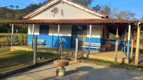 Paz, sossego, montanhas, ar puro, é o que a vida no campo representa