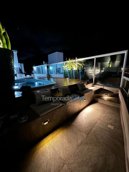 Apartamento para aluguel de temporada em Bombinhas (Praia de Bombas)