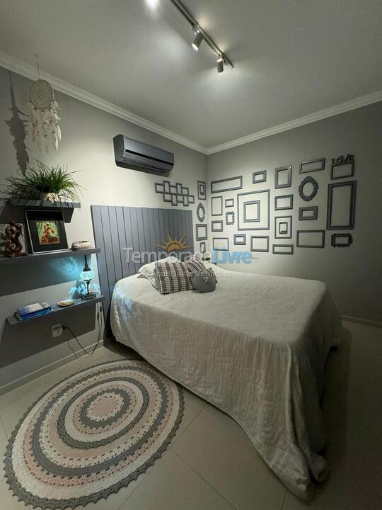 Apartamento para aluguel de temporada em Bombinhas (Praia de Bombas)