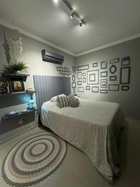 LINDA COBERTURA COM PISCINA PRIVATIVA EM BOMBAS / BOMBINHAS