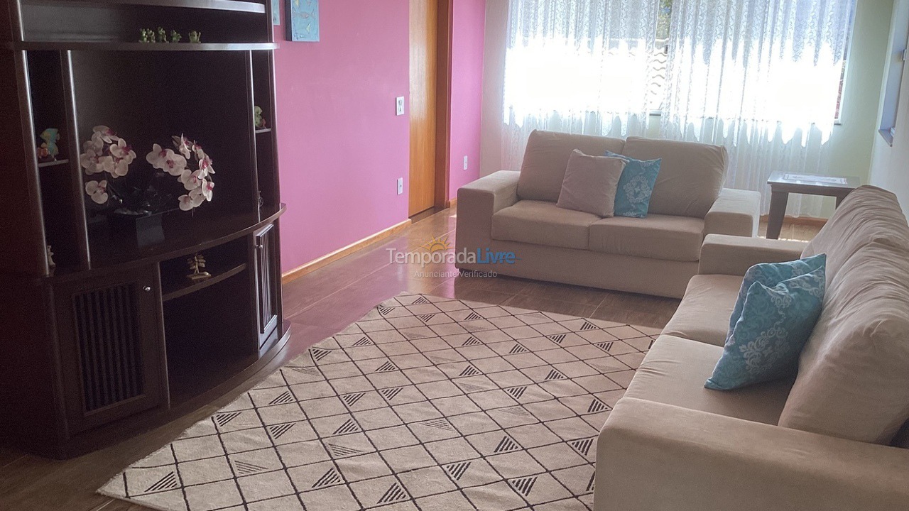 Chácara / sítio para aluguel de temporada em Bragança Paulista (Chacara Casa da Floresta)