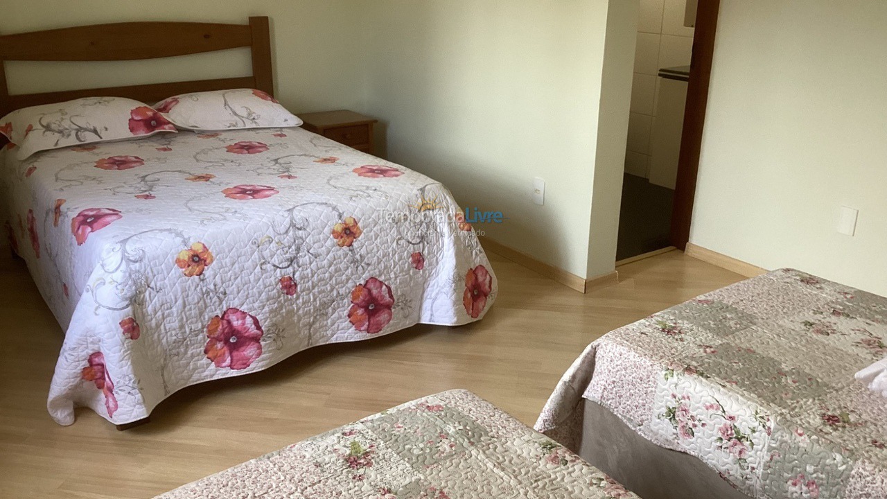 Chácara / sítio para aluguel de temporada em Bragança Paulista (Chacara Casa da Floresta)