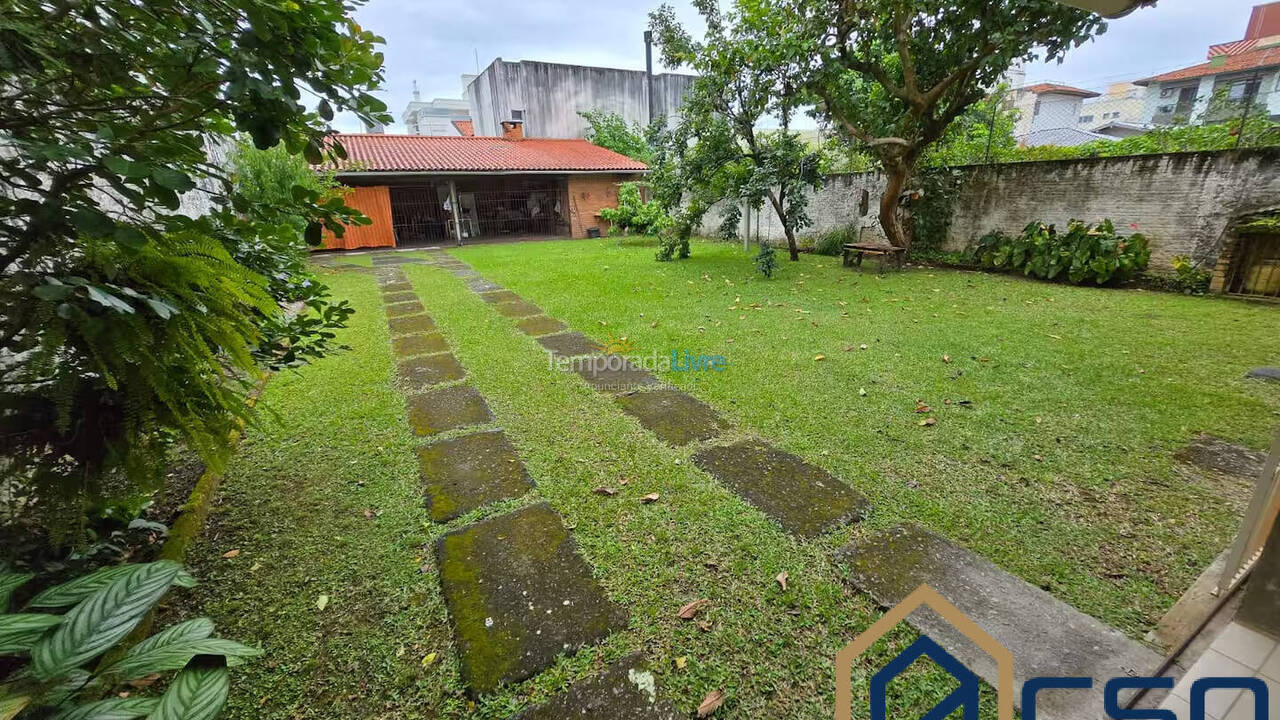 House for vacation rental in Florianopolis (Canasvieiras)