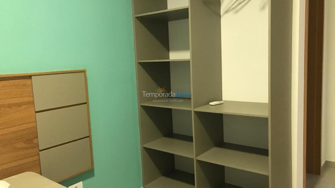 Apartamento para aluguel de temporada em Ubatuba (Praia das Toninhas)