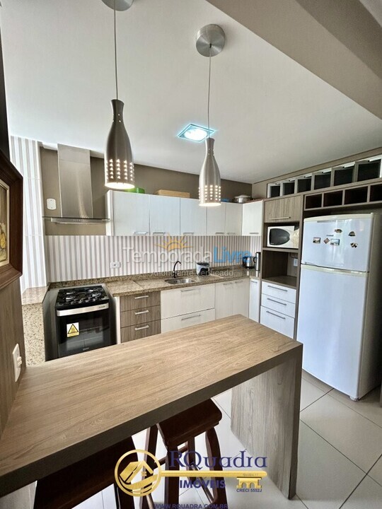 Apartamento para aluguel de temporada em Bombinhas (Praia de Bombas)