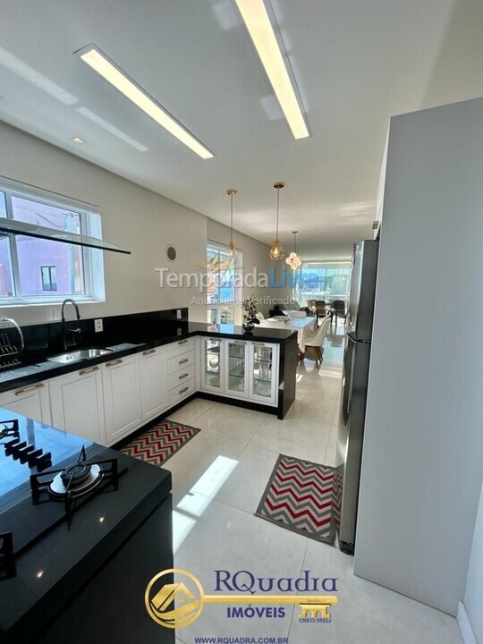 Apartment for vacation rental in Bombinhas (Praia de Bombas)