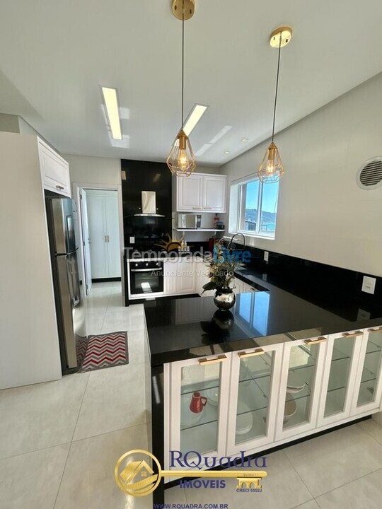 Apartment for vacation rental in Bombinhas (Praia de Bombas)