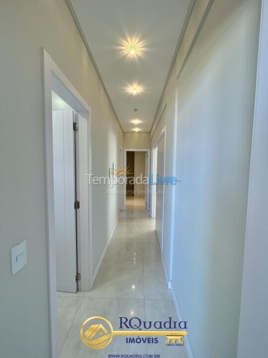 Apartment for vacation rental in Bombinhas (Praia de Bombas)