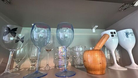 GRANDES DOS HABITACIONES CON AIRE ACONDICIONADO