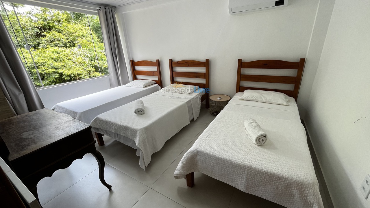 Apartamento para aluguel de temporada em Florianópolis (Praia da Lagoinha)