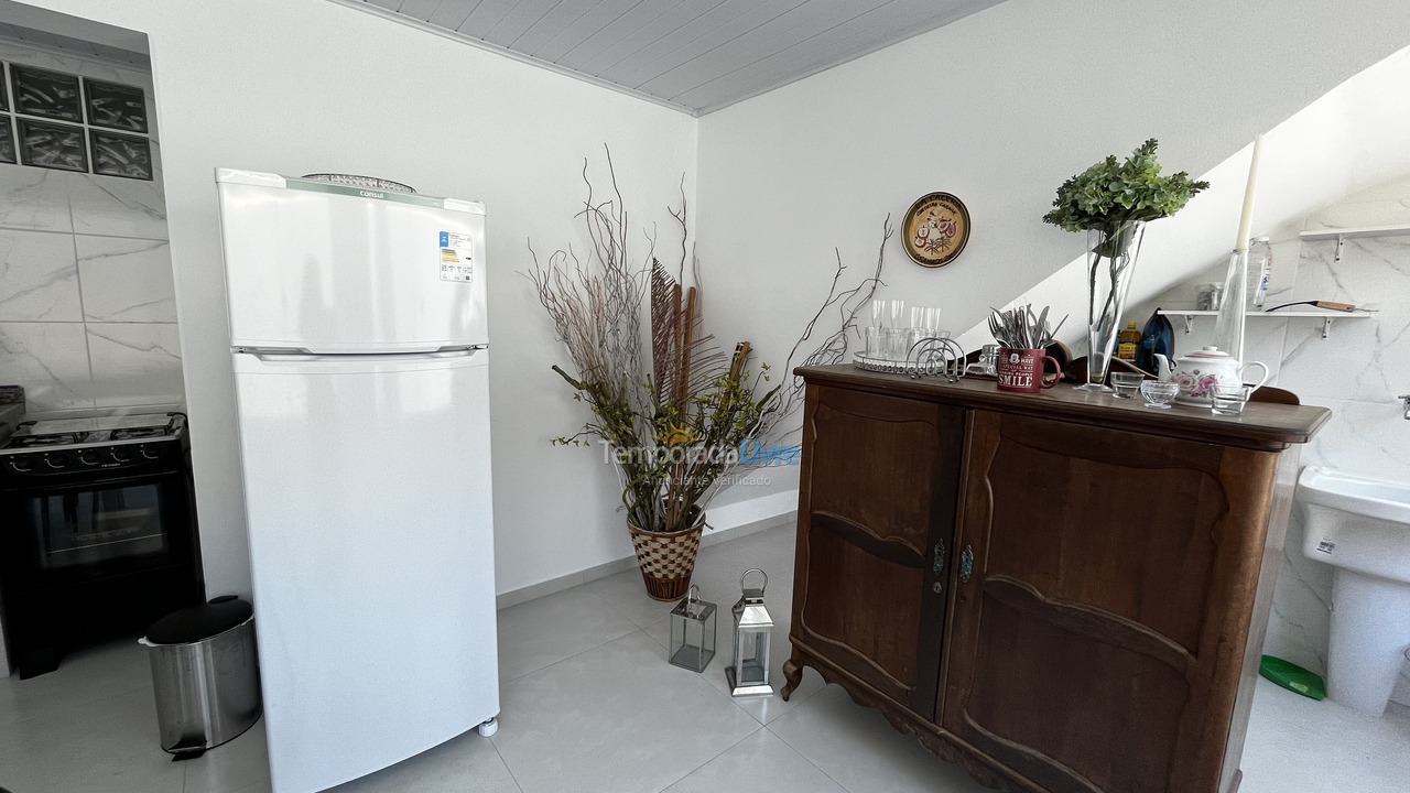 Apartamento para aluguel de temporada em Florianópolis (Praia da Lagoinha)