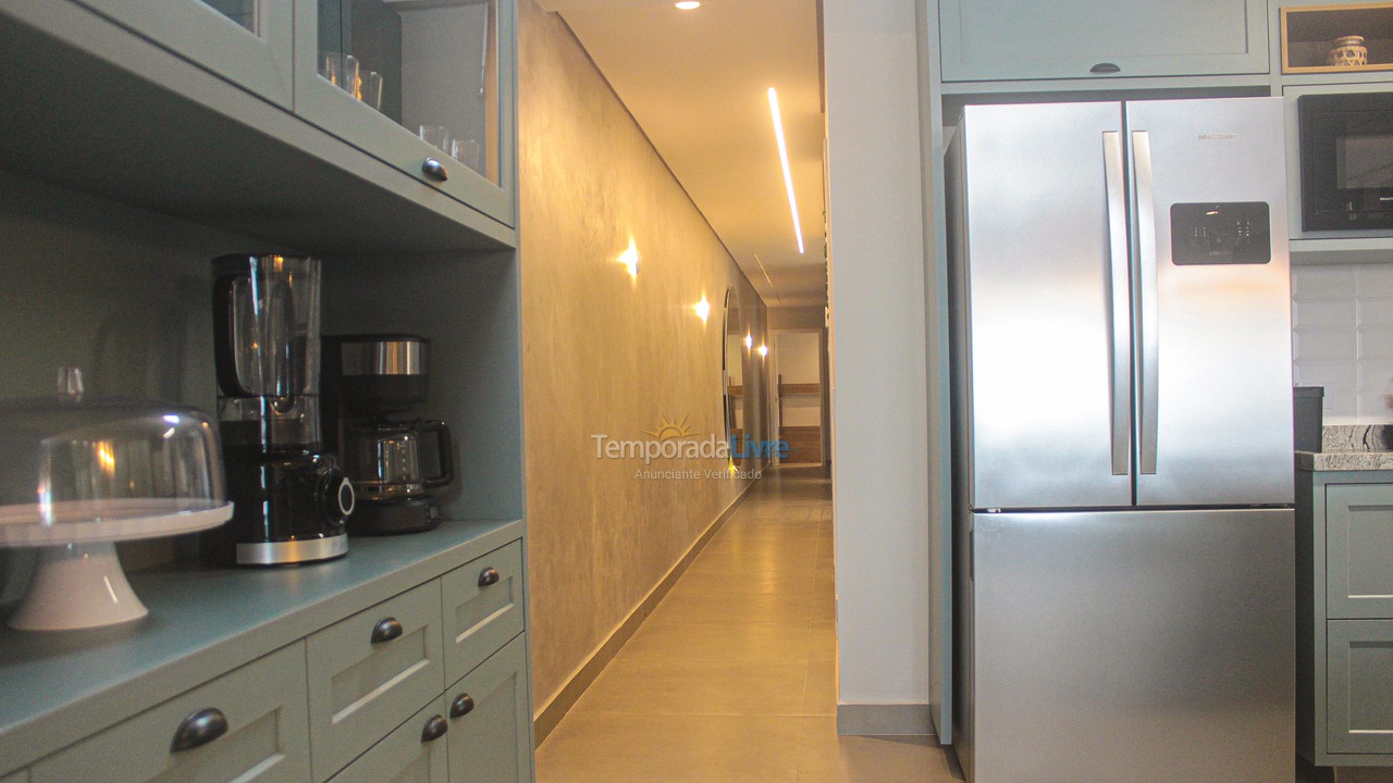 Casa para alquiler de vacaciones em São Sebastião (Camburi)