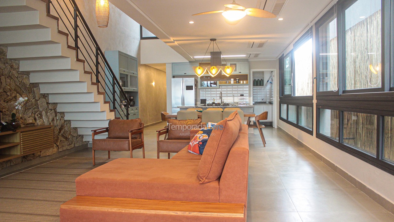 Casa para alquiler de vacaciones em São Sebastião (Camburi)