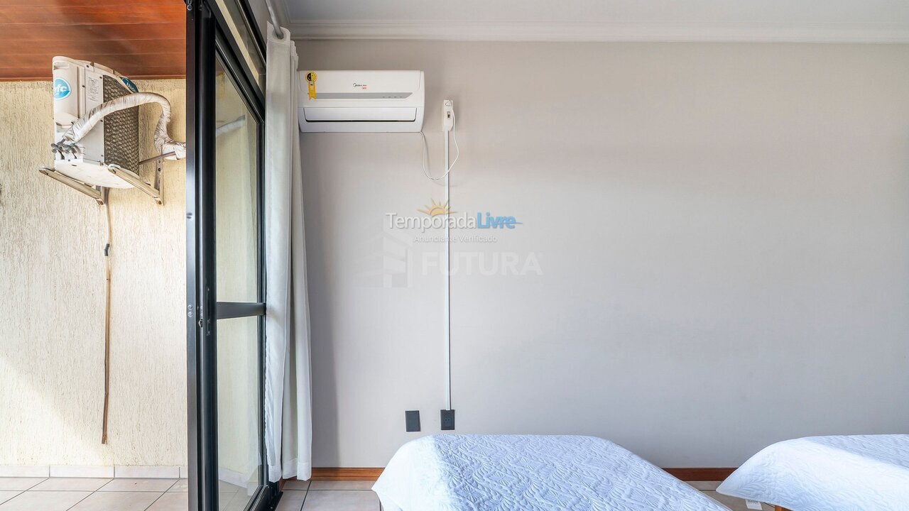 Apartamento para aluguel de temporada em Bombinhas (Praia de Bombinhas)