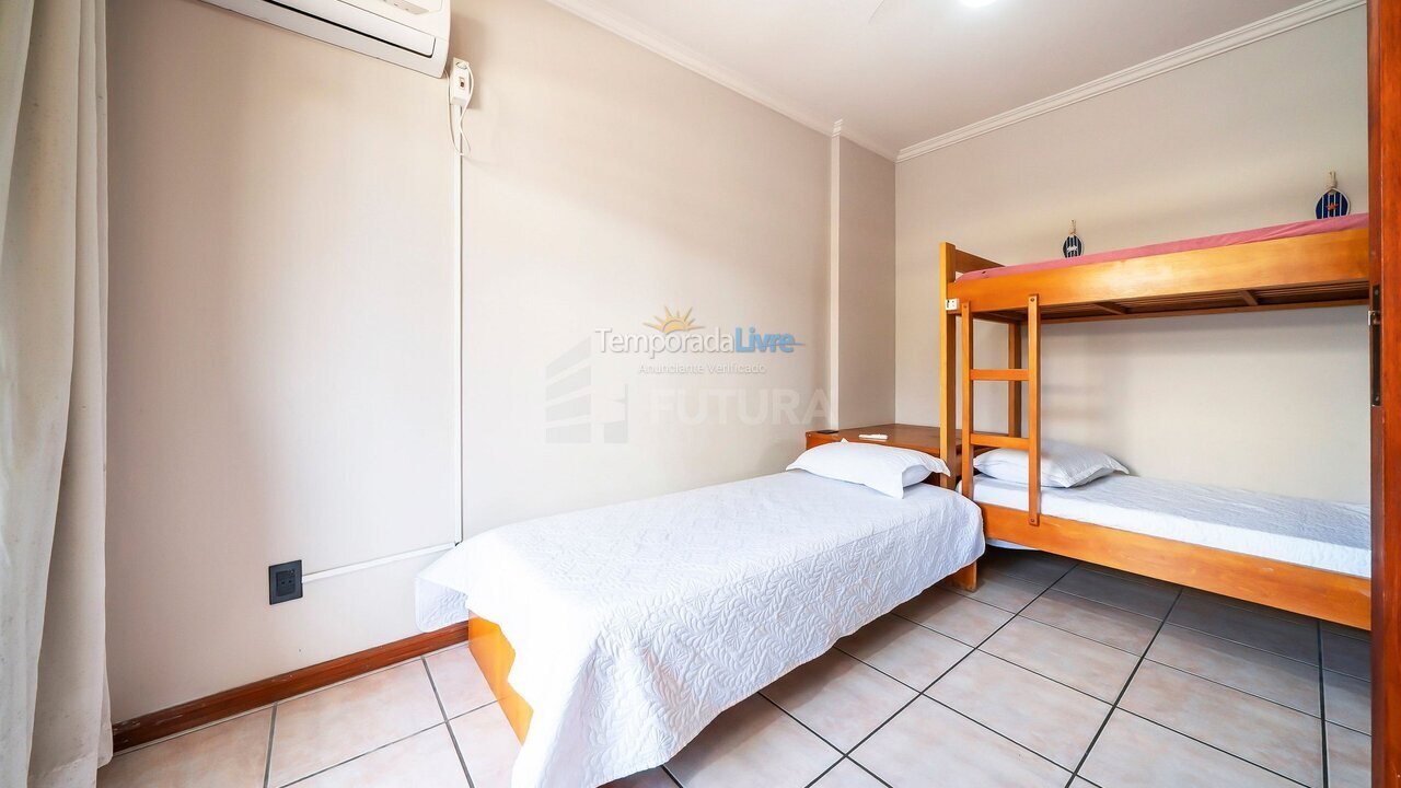 Apartamento para aluguel de temporada em Bombinhas (Praia de Bombinhas)