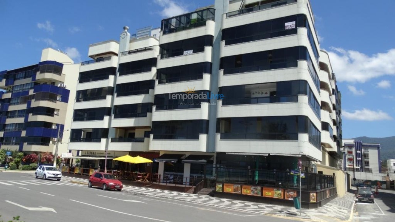 Apartment for vacation rental in Itapema (Centro)