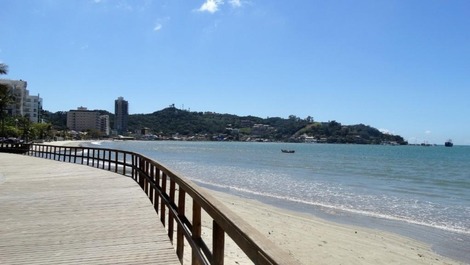 BEAUTIFUL 3 BEDROOMS FRONT OF THE SEA