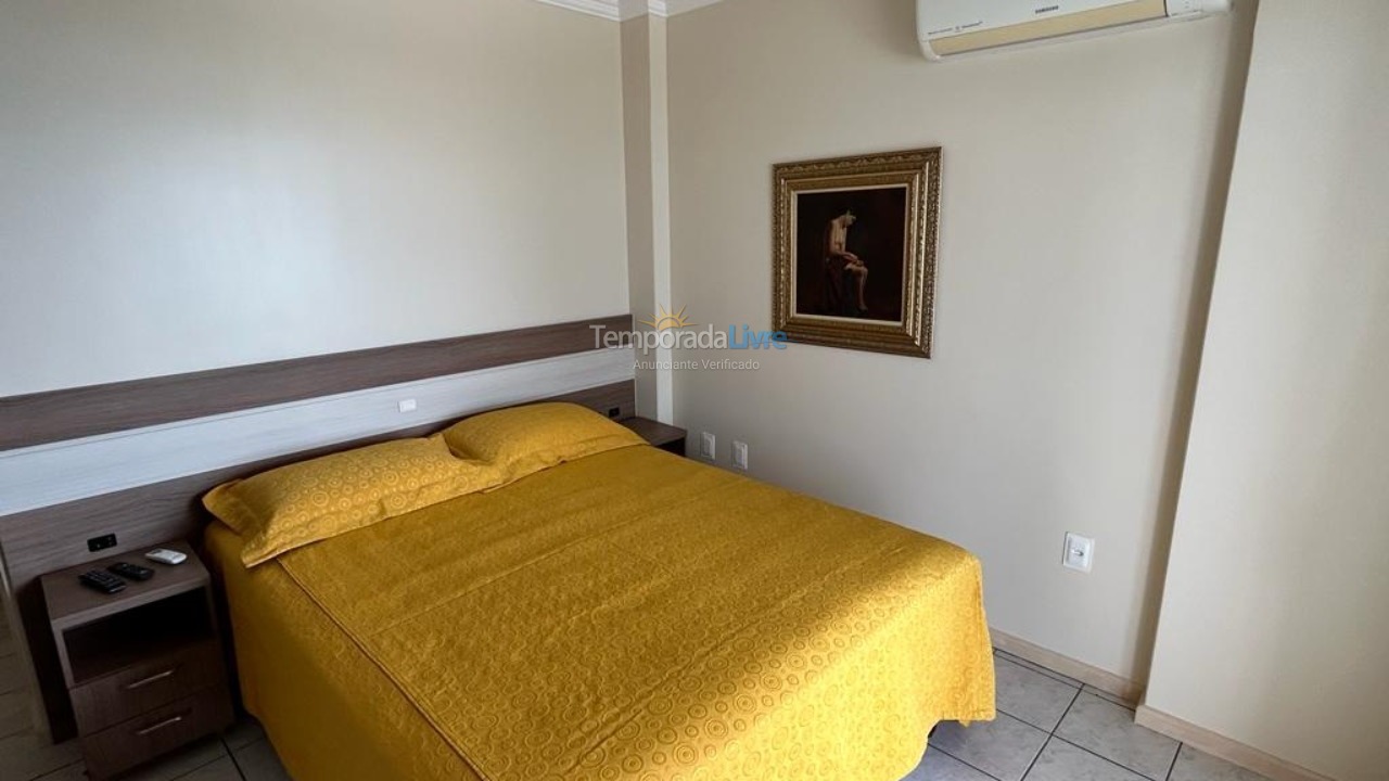 Apartment for vacation rental in Itapema (Centro)