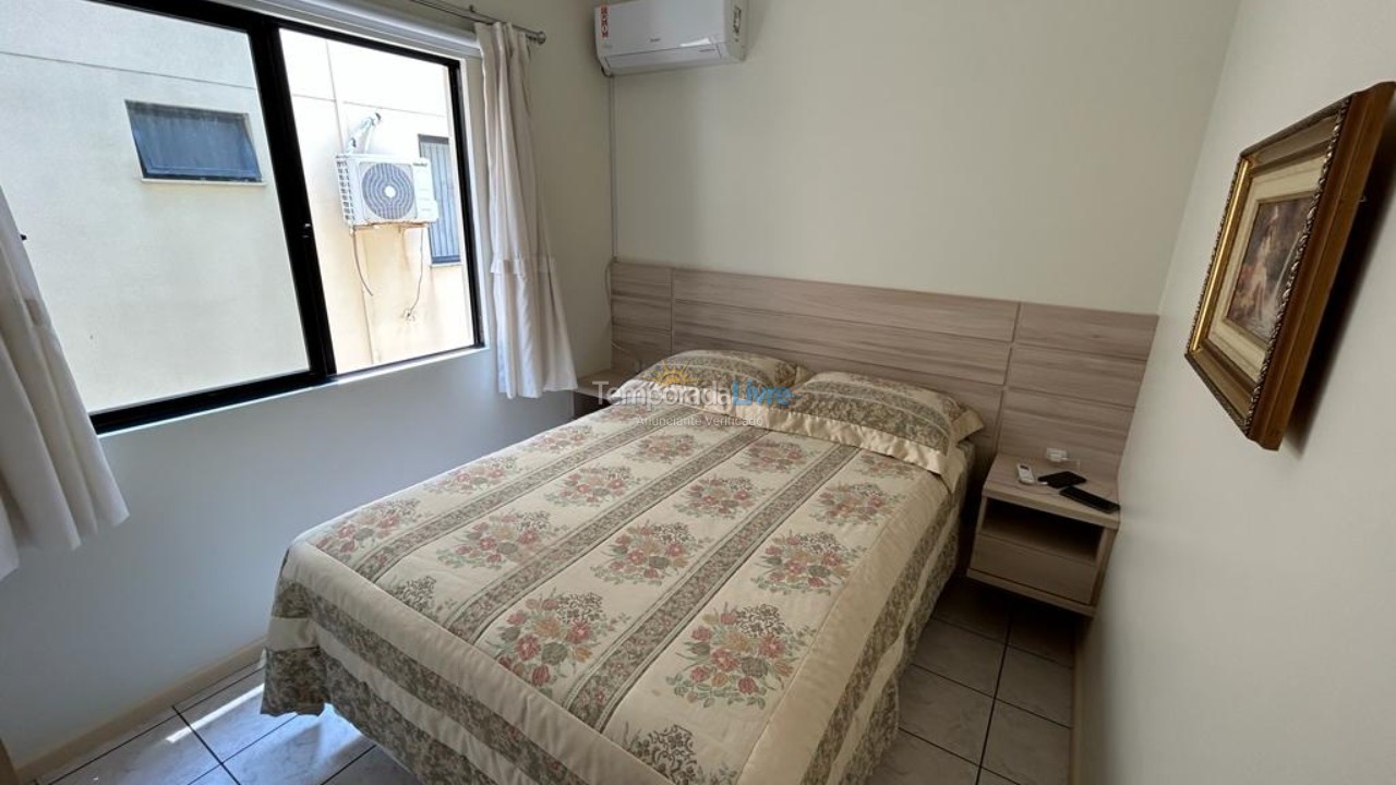 Apartment for vacation rental in Itapema (Centro)