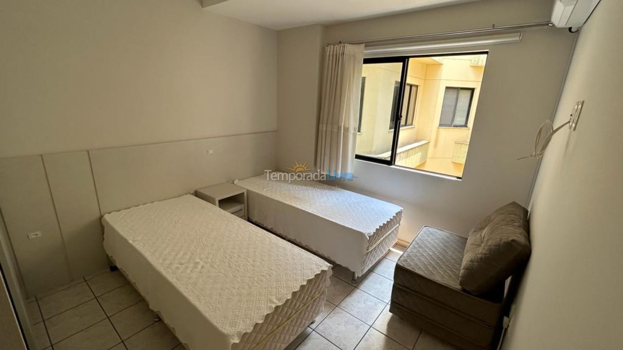 Apartment for vacation rental in Itapema (Centro)