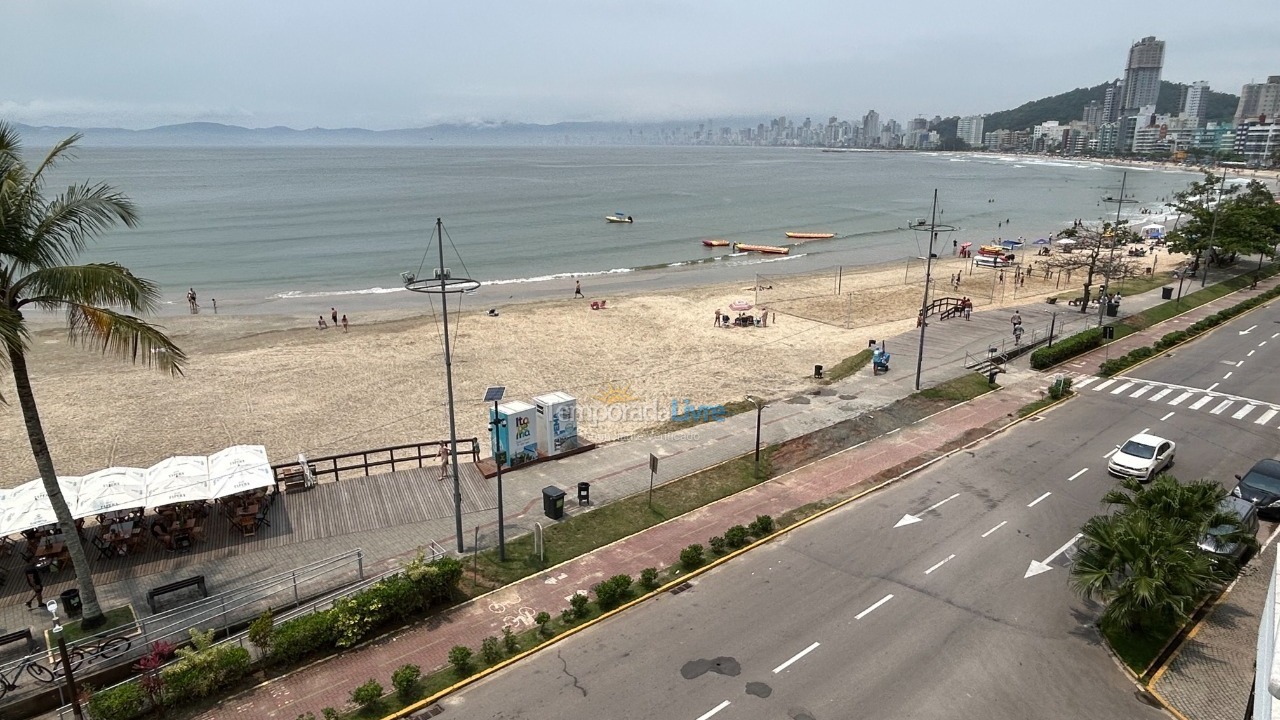 Apartment for vacation rental in Itapema (Centro)