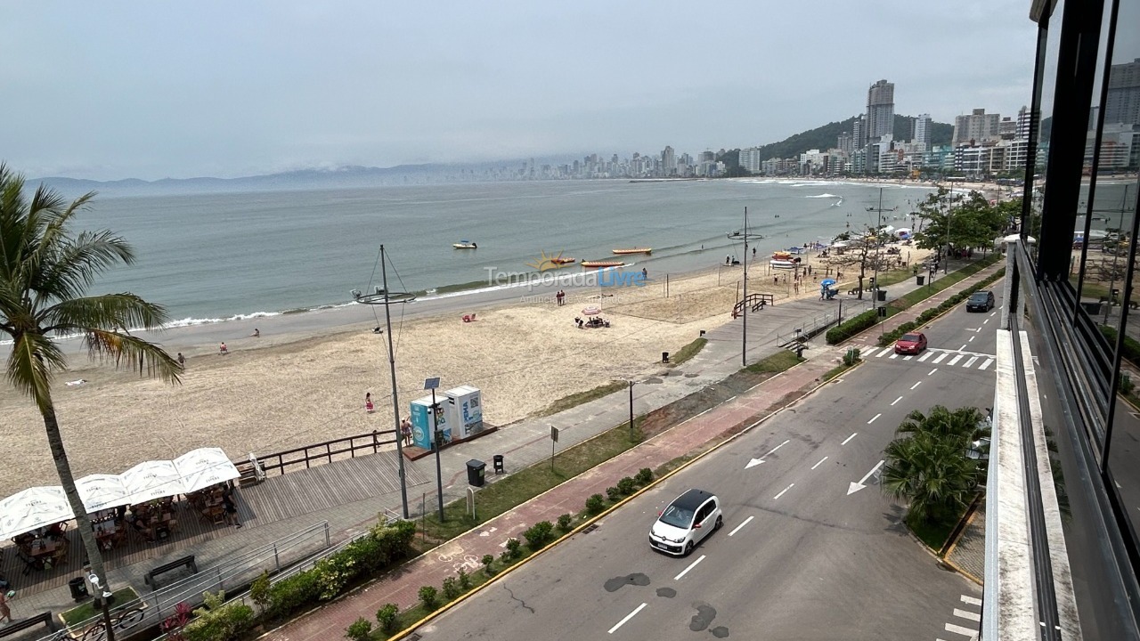 Apartment for vacation rental in Itapema (Centro)