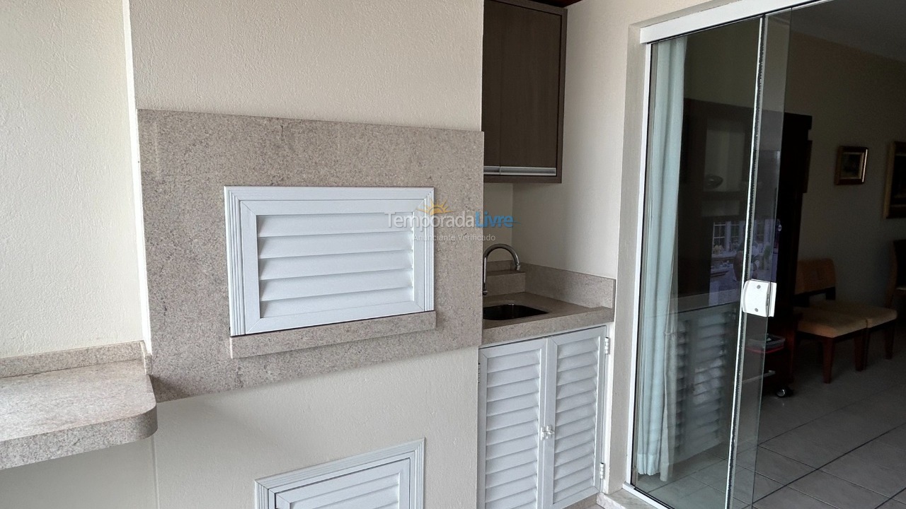 Apartment for vacation rental in Itapema (Centro)