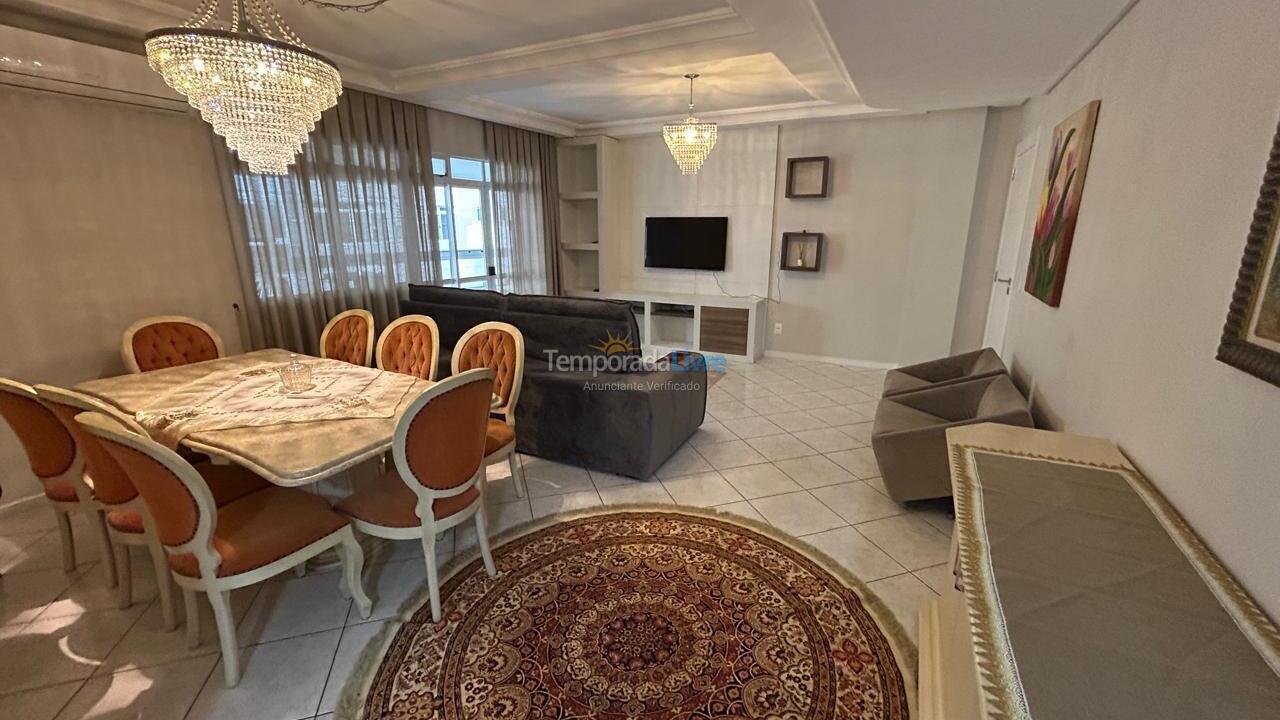 Apartment for vacation rental in Itapema (Centro)