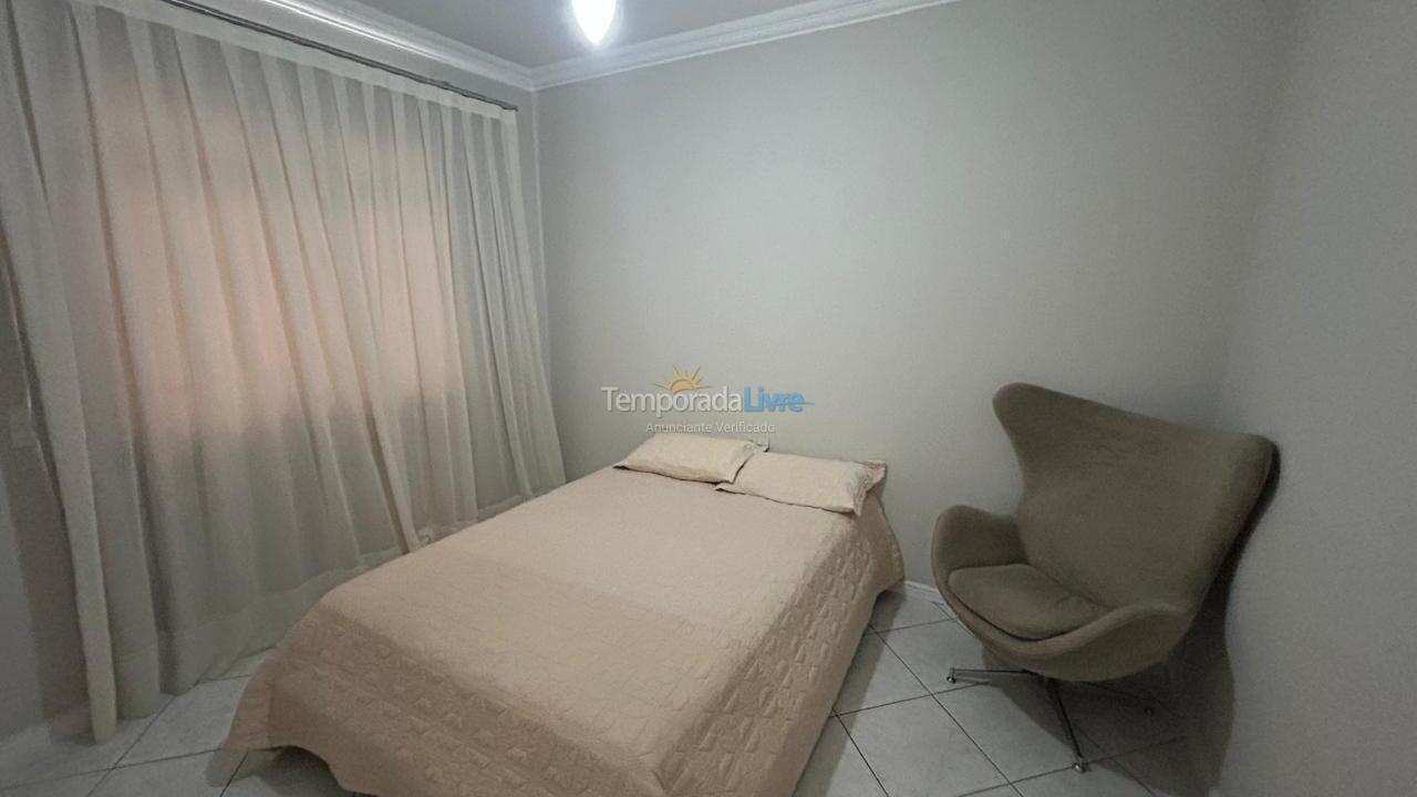 Apartment for vacation rental in Itapema (Centro)