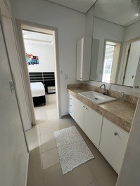 Sobrado alto padrão em Caiobá COM PISCINA