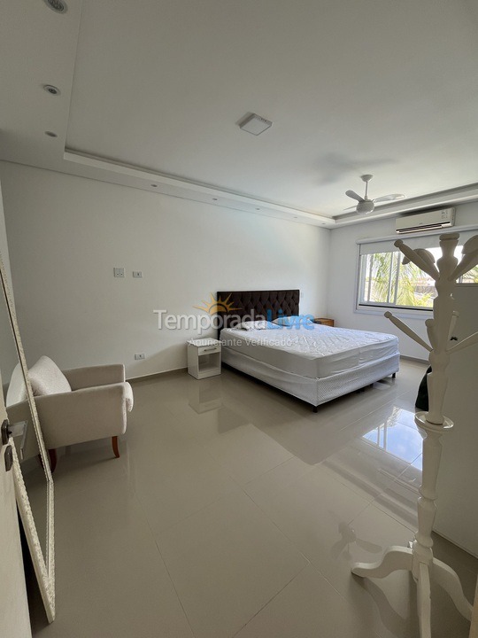 Casa para aluguel de temporada em Matinhos (Caiobá)