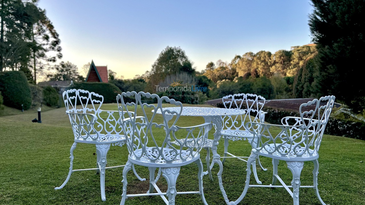 Casa para alquiler de vacaciones em Campos do Jordão (Alto do Capivari)