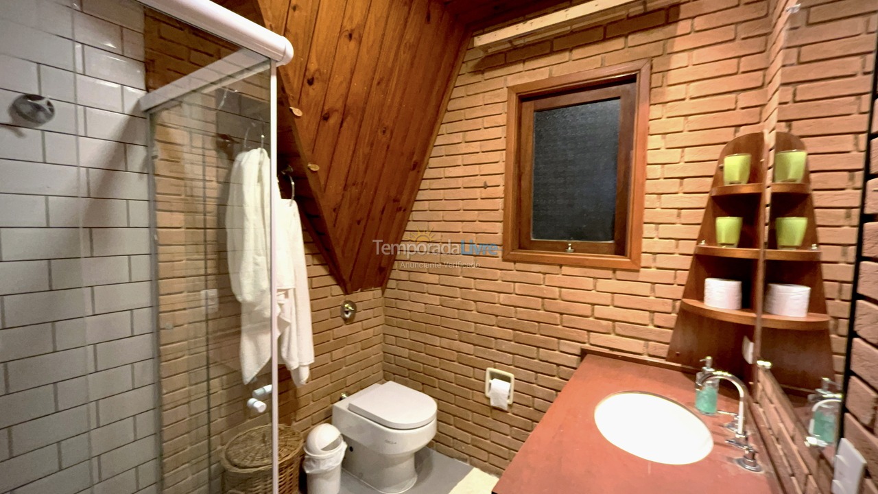 Casa para alquiler de vacaciones em Campos do Jordão (Alto do Capivari)