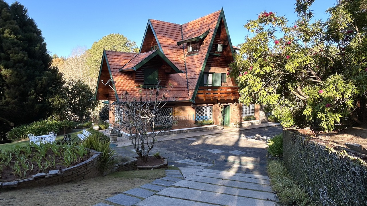 Casa para alquiler de vacaciones em Campos do Jordão (Alto do Capivari)