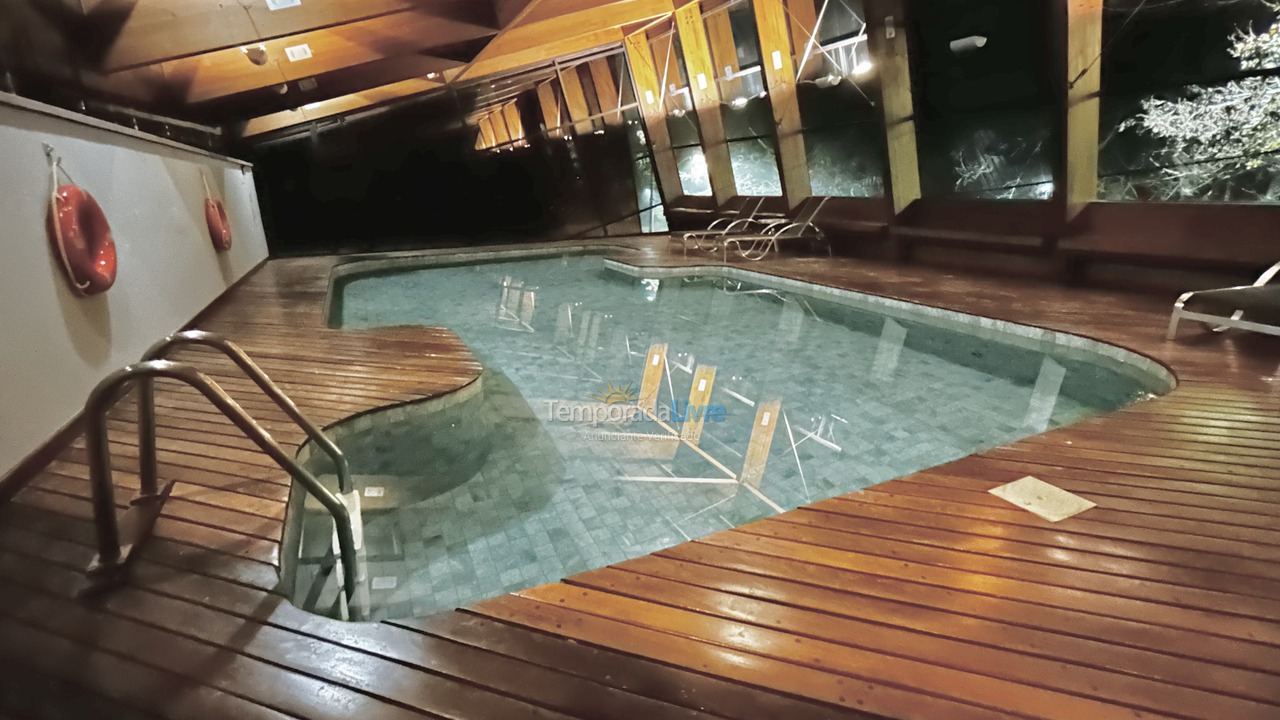 Casa para alquiler de vacaciones em Campos do Jordão (Alto do Capivari)