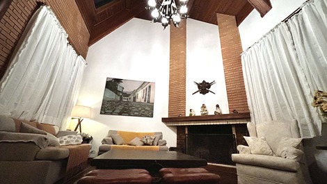 Casa de lujo en Campos do Jordão, Alto do Capivari